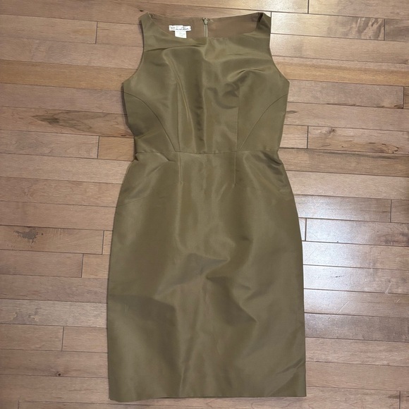 Oscar de la Renta runway RTW Boat Neck Sleeveless Taupe / Sand Dress - Picture 2 of 9